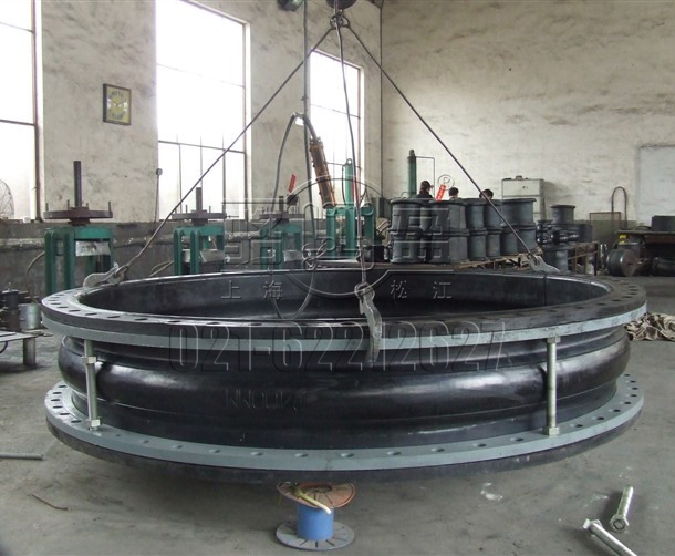 大口徑滿邊橡膠接頭